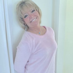 Meet your Posher, Sharon